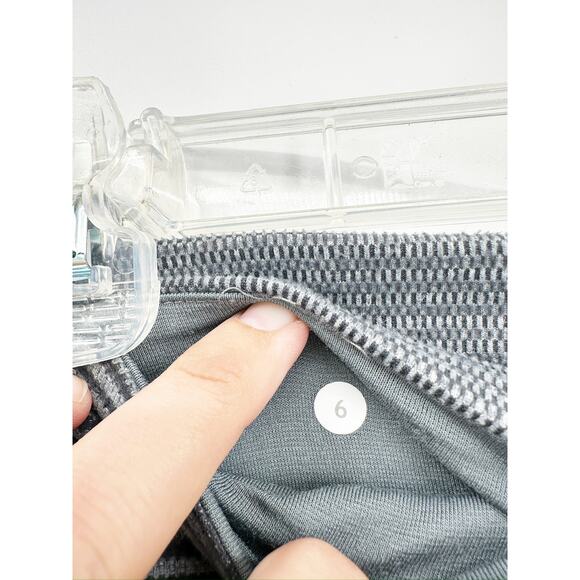 Lululemon Striped Full-Length Leggings High Rise Size 6 - Picture 4 of 5